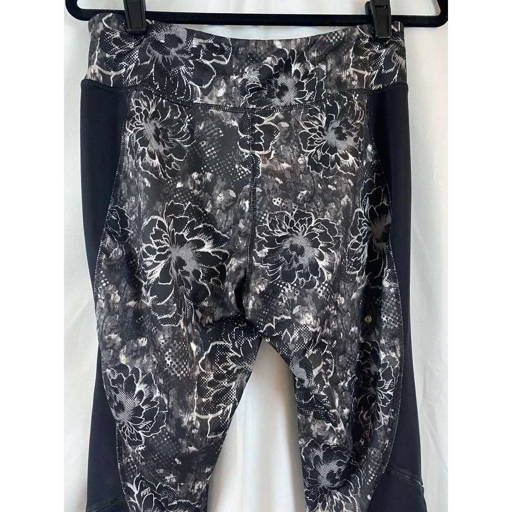Tek Gear Women's Size‎ Large Black Gray Floral Leggings 21